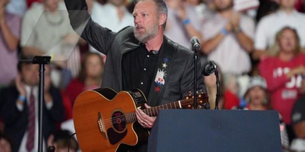 Ahead of President Trump's remarks at a midterm campaign rally, country artist Darryl Worley delivered a powerful performance of his hit "Have You Forgotten?"