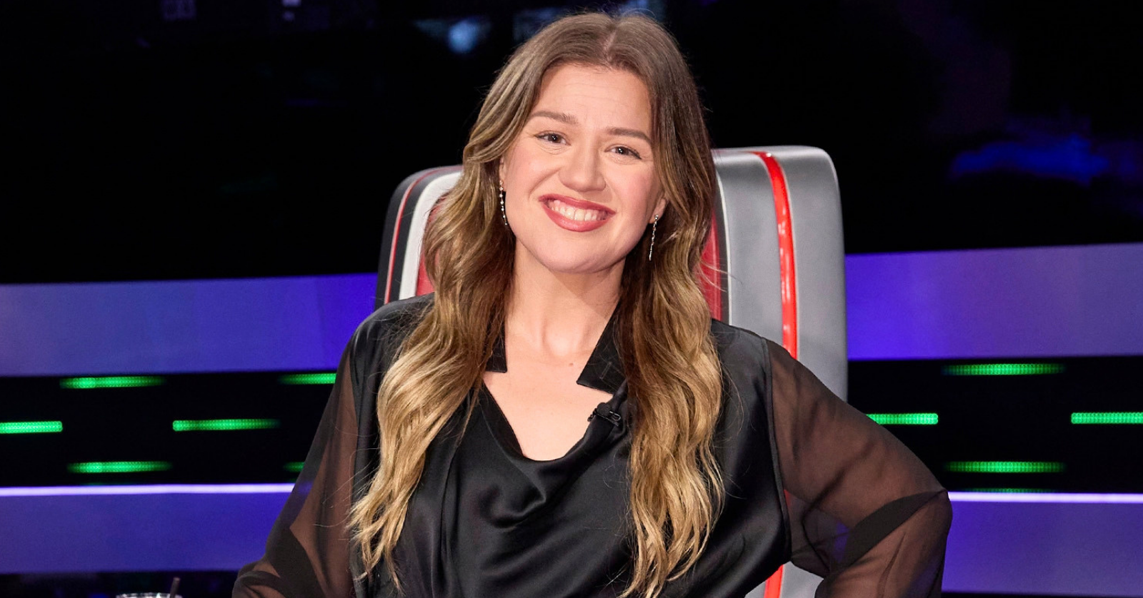 Kelly Clarkson shared a rare update on love and dating and confirmed her current relationship status